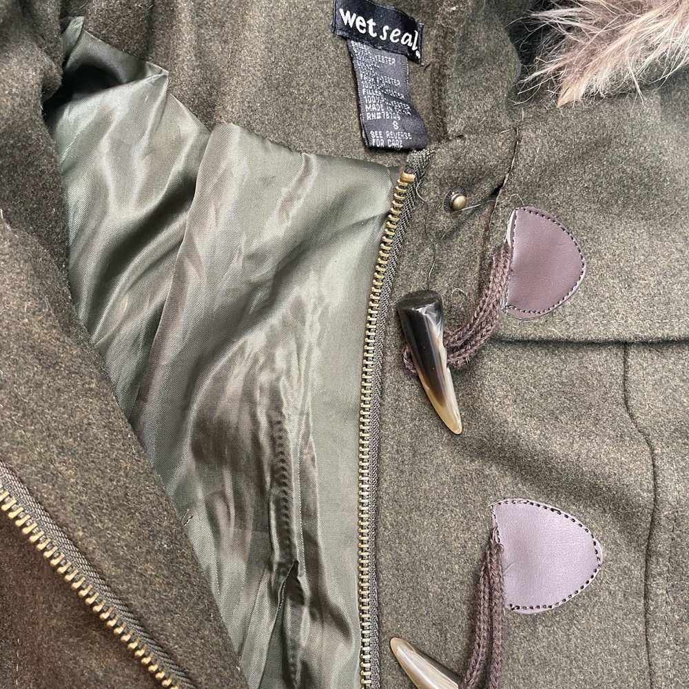 WET SEAL Women's Olive Green Toggle Jacket with Faux Fur Trim Size: S - Picture 6 of 9